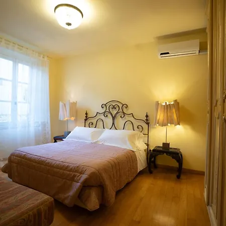 Palazzo Rocchi - Residenza D'epoca Bed and breakfast 3*